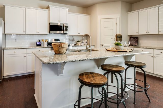 1353 Gentry Drive, Clarksville, TN 37043