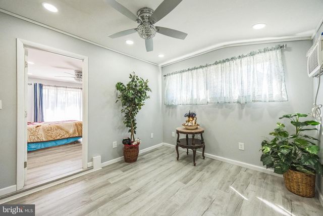 87 VERMILLION LN, Levittown, PA 19054