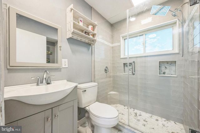 87 VERMILLION LN, Levittown, PA 19054