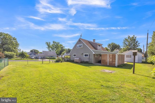 87 VERMILLION LN, Levittown, PA 19054