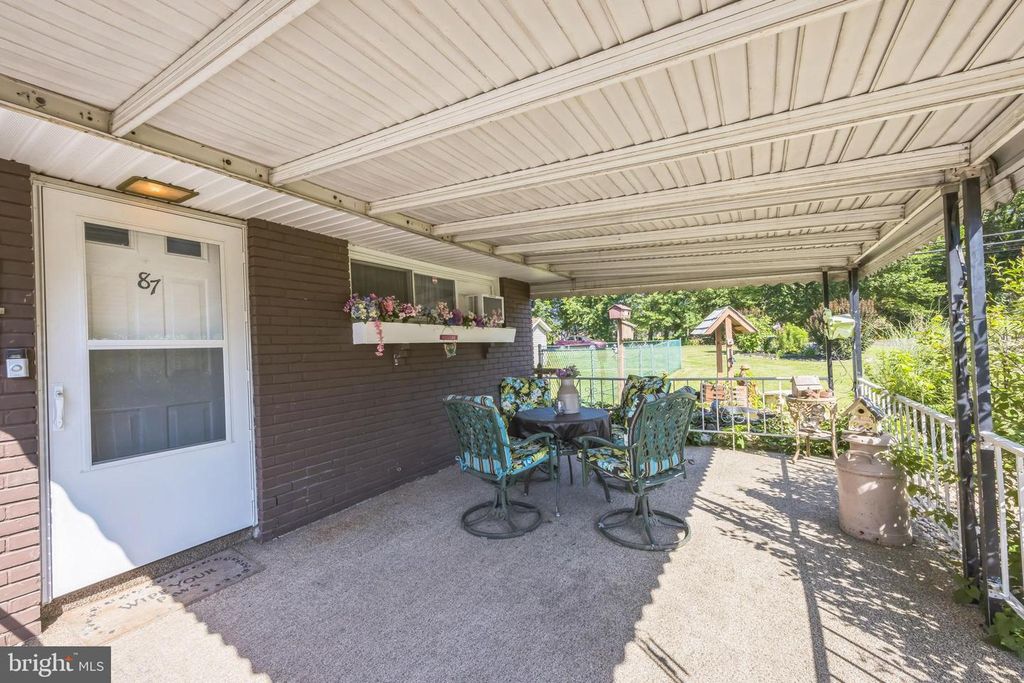 87 VERMILLION LN, Levittown, PA 19054