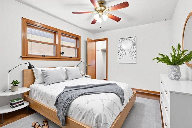 6135 W 63rd Place, Chicago, IL 60638