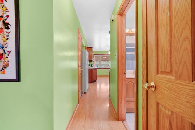 6135 W 63rd Place, Chicago, IL 60638