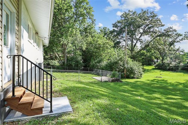 9606 Castanet Court, Crestwood, MO 63126