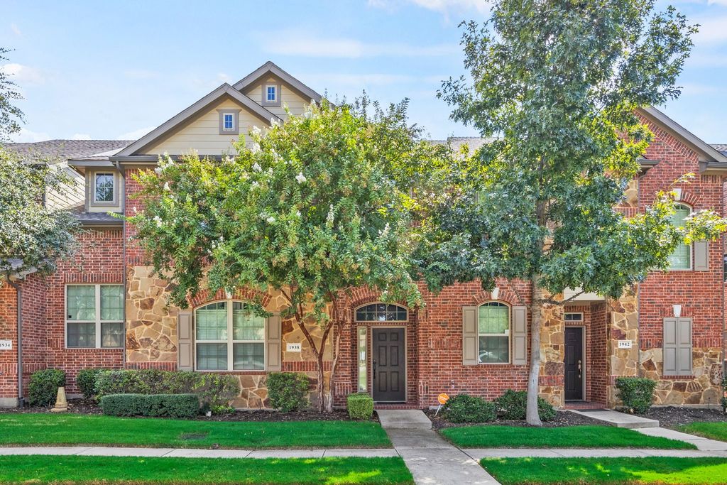 1938 Loma Alta Drive, Irving, TX 75063