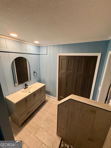 405 N Broughton Street, Ailey, GA 30410
