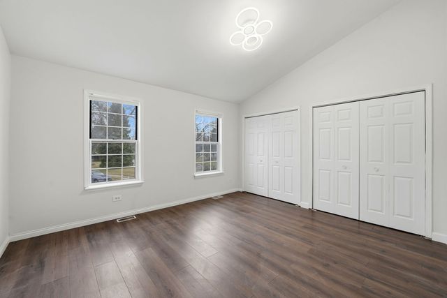 348 RICHARD Court, Vernon Hills, IL 60061