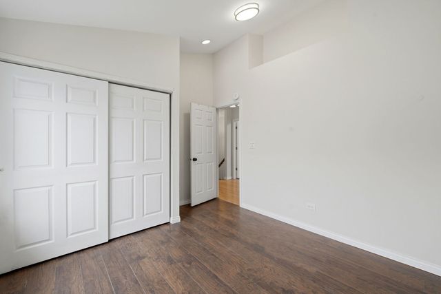 348 RICHARD Court, Vernon Hills, IL 60061