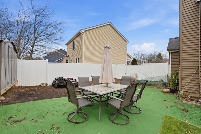 348 RICHARD Court, Vernon Hills, IL 60061