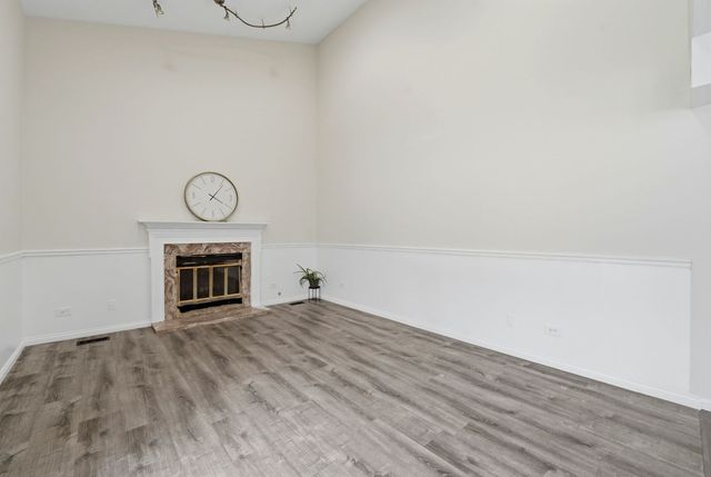 348 RICHARD Court, Vernon Hills, IL 60061