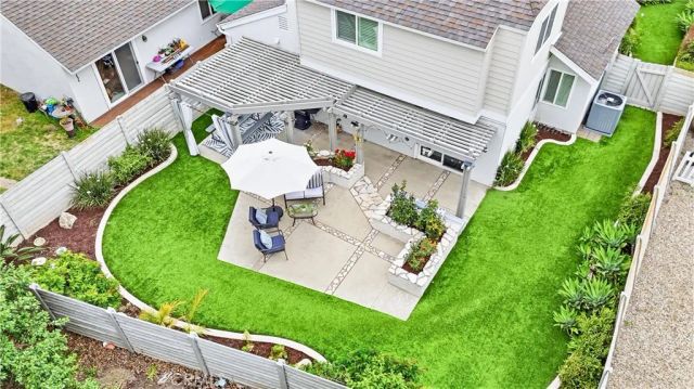 11 Shadowleaf, Irvine, CA 92614