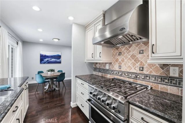 11 Shadowleaf, Irvine, CA 92614