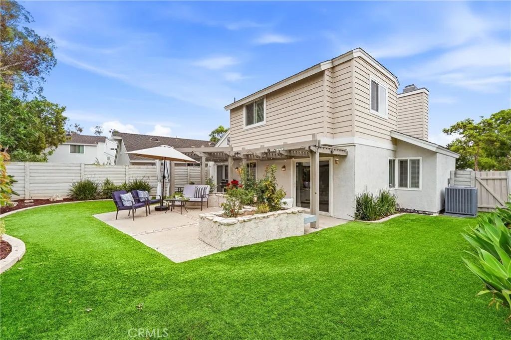11 Shadowleaf, Irvine, CA 92614