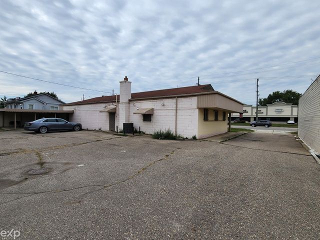 3750 E 12 Mile Road, Warren, MI 48092