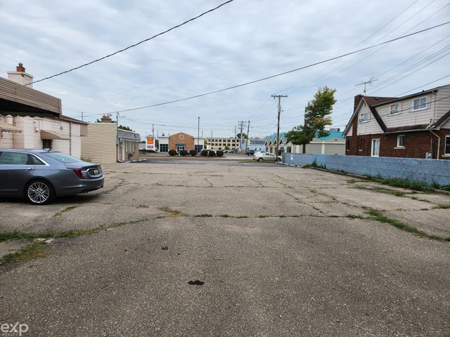 3750 E 12 Mile Road, Warren, MI 48092