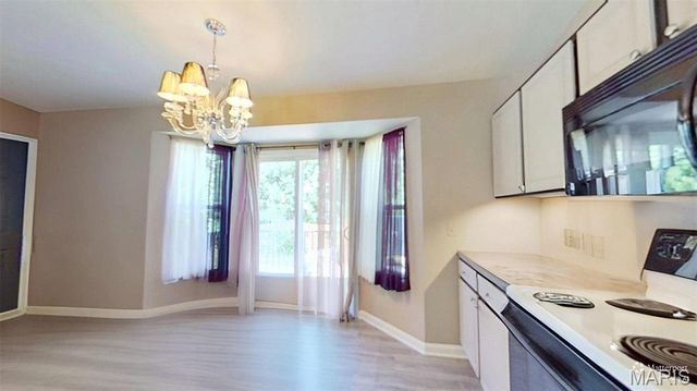 2356 Balboa Circle, Warrenton, MO 63383