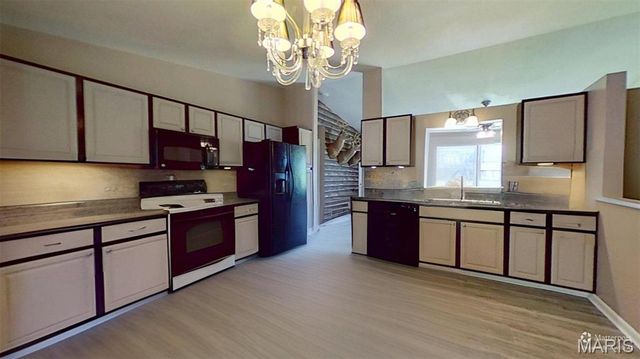 2356 Balboa Circle, Warrenton, MO 63383