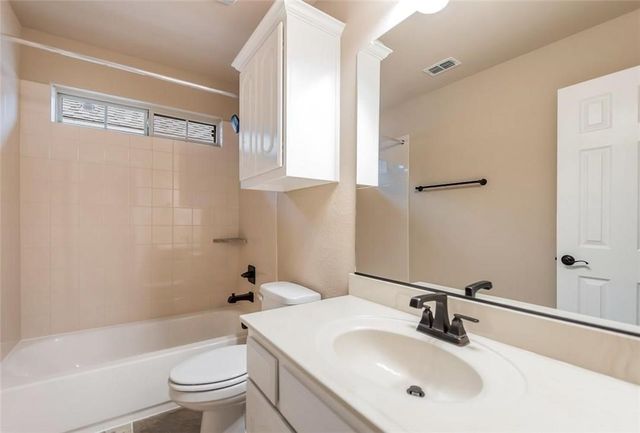 120 Sweet Gum Street, Red Oak, TX 75154