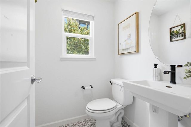 390 Camarillo Terrace, Sunnyvale, CA 94085