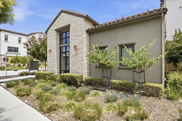 390 Camarillo Terrace, Sunnyvale, CA 94085