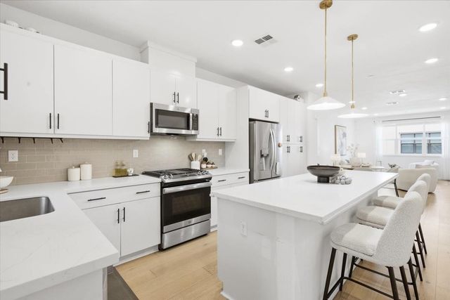 390 Camarillo Terrace, Sunnyvale, CA 94085