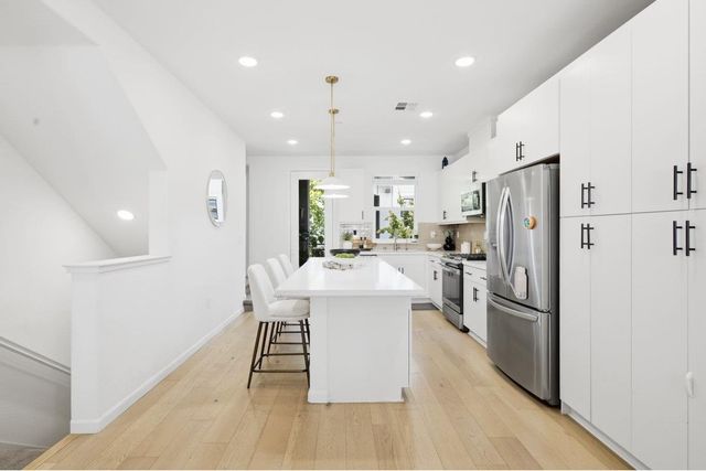 390 Camarillo Terrace, Sunnyvale, CA 94085