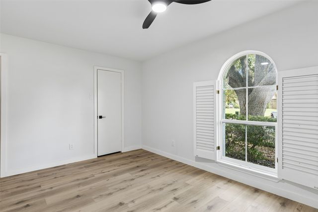 6724 Leameadow Drive, Dallas, TX 75248