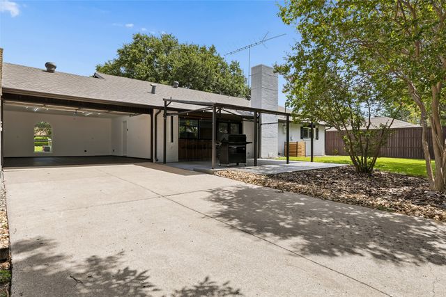 6724 Leameadow Drive, Dallas, TX 75248