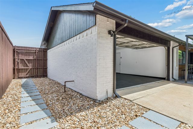 6724 Leameadow Drive, Dallas, TX 75248