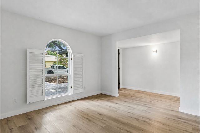 6724 Leameadow Drive, Dallas, TX 75248