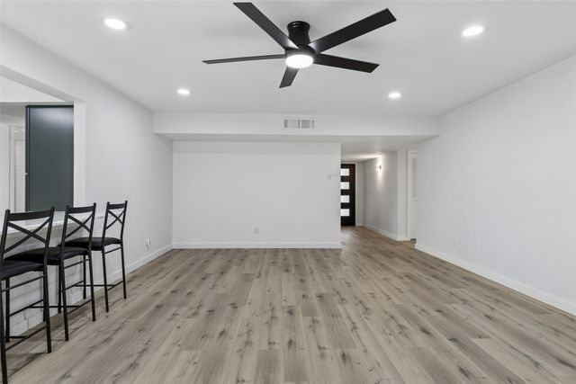 6724 Leameadow Drive, Dallas, TX 75248