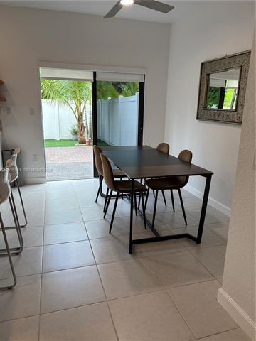 11384 W 34th Way, Hialeah, FL 33018