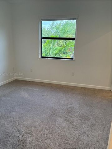 11384 W 34th Way, Hialeah, FL 33018