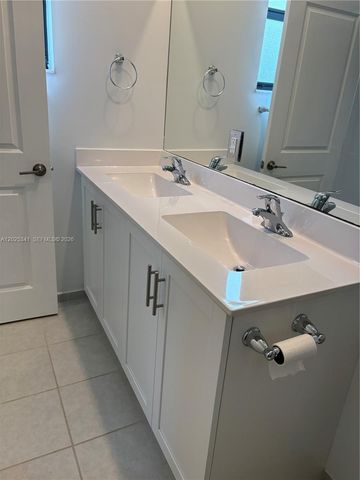 11384 W 34th Way, Hialeah, FL 33018
