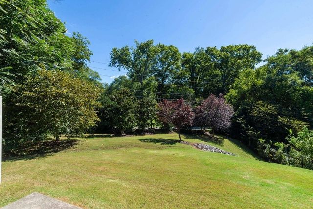 1030 Ashmore Dr, Nashville, TN 37211