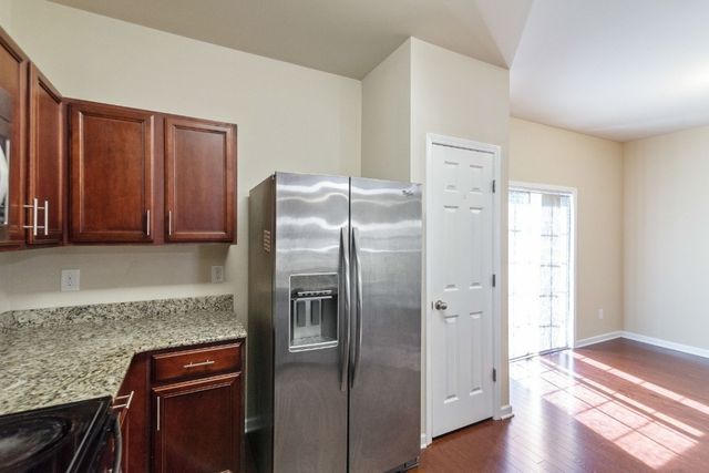 1030 Ashmore Dr, Nashville, TN 37211