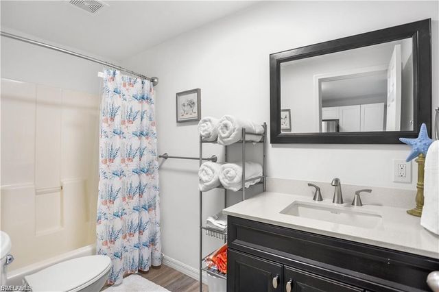 412 Harbor CT, Fort Myers Beach, FL 33931