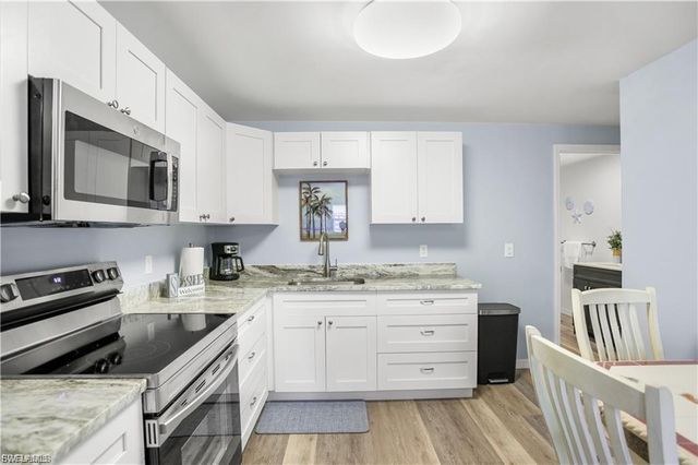 412 Harbor CT, Fort Myers Beach, FL 33931