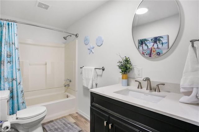 412 Harbor CT, Fort Myers Beach, FL 33931