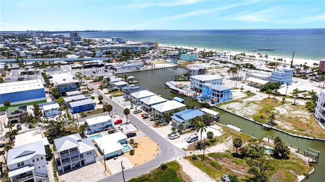 412 Harbor CT, Fort Myers Beach, FL 33931