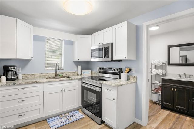 412 Harbor CT, Fort Myers Beach, FL 33931
