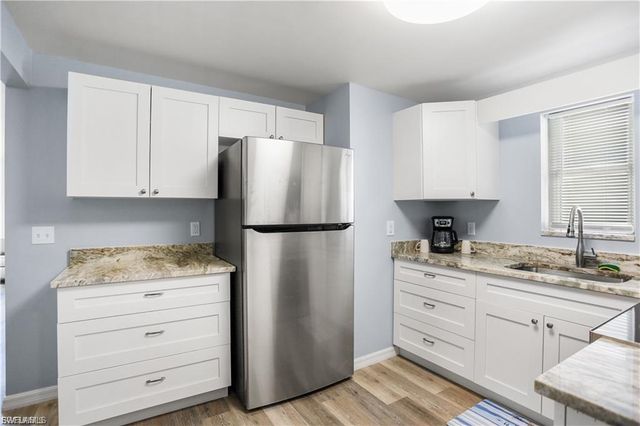 412 Harbor CT, Fort Myers Beach, FL 33931