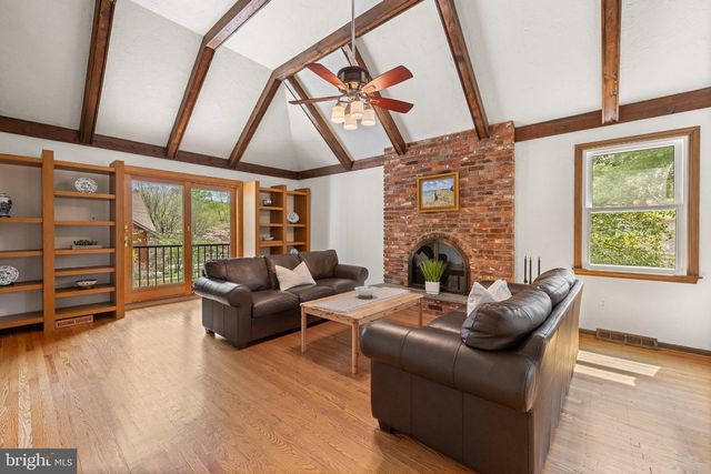 296 BARWYNNE RD, Wynnewood, PA 19096
