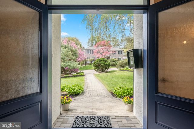 296 BARWYNNE RD, Wynnewood, PA 19096