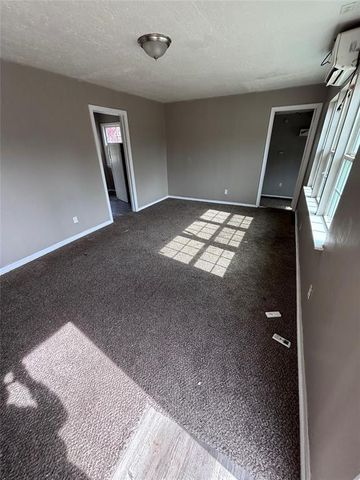 2817 S Bates Avenue, Oklahoma City, OK 73128