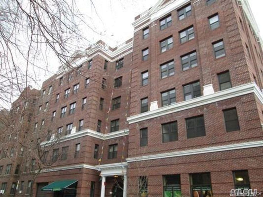 8401 37th Avenue 306, Jackson Heights, NY 11372