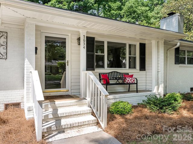 5634 Wedgewood Drive, Charlotte, NC 28210
