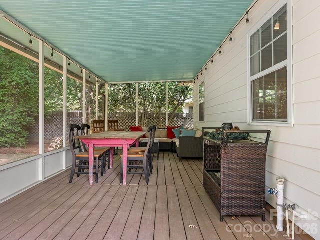 5634 Wedgewood Drive, Charlotte, NC 28210