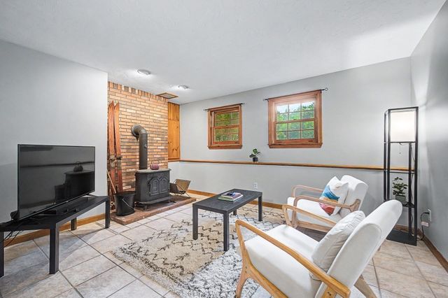 24B River Street, Upton, MA 01568