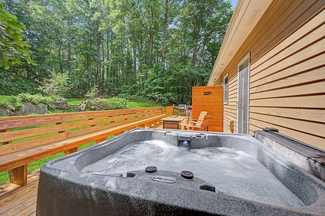 24B River Street, Upton, MA 01568
